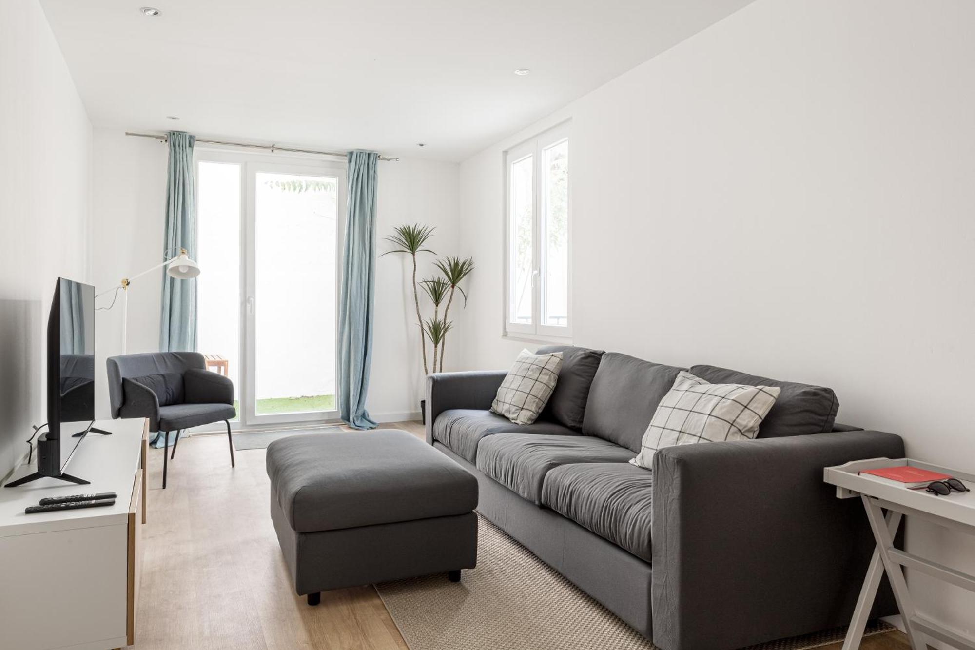 Joivy Minimalistic Apt W Patio In Principe Real Lisbona Esterno foto